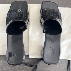 GUCCI black rubber sandals